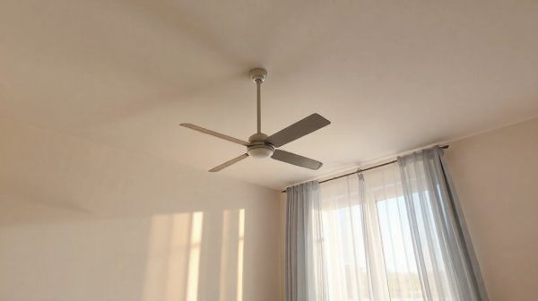 Top ventilateurs de plafond silencieux pour un sommeil paisible